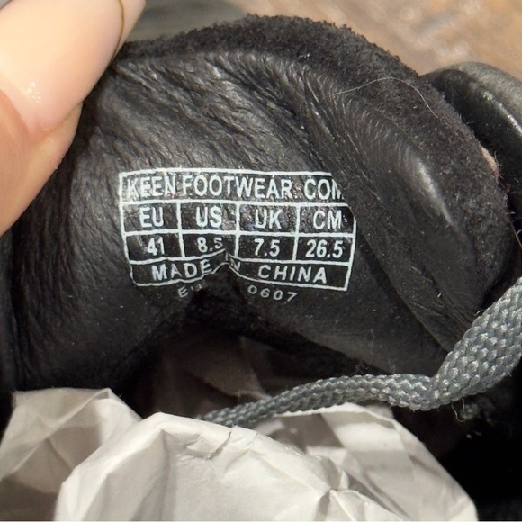 Keen Lace Front Low Top Sneaker Size 8.5 Men - Picture 10 of 10